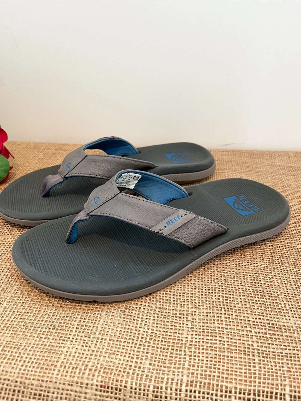 Reef Men’s Santa Ana Thong Flip Flop Sandals Size 8